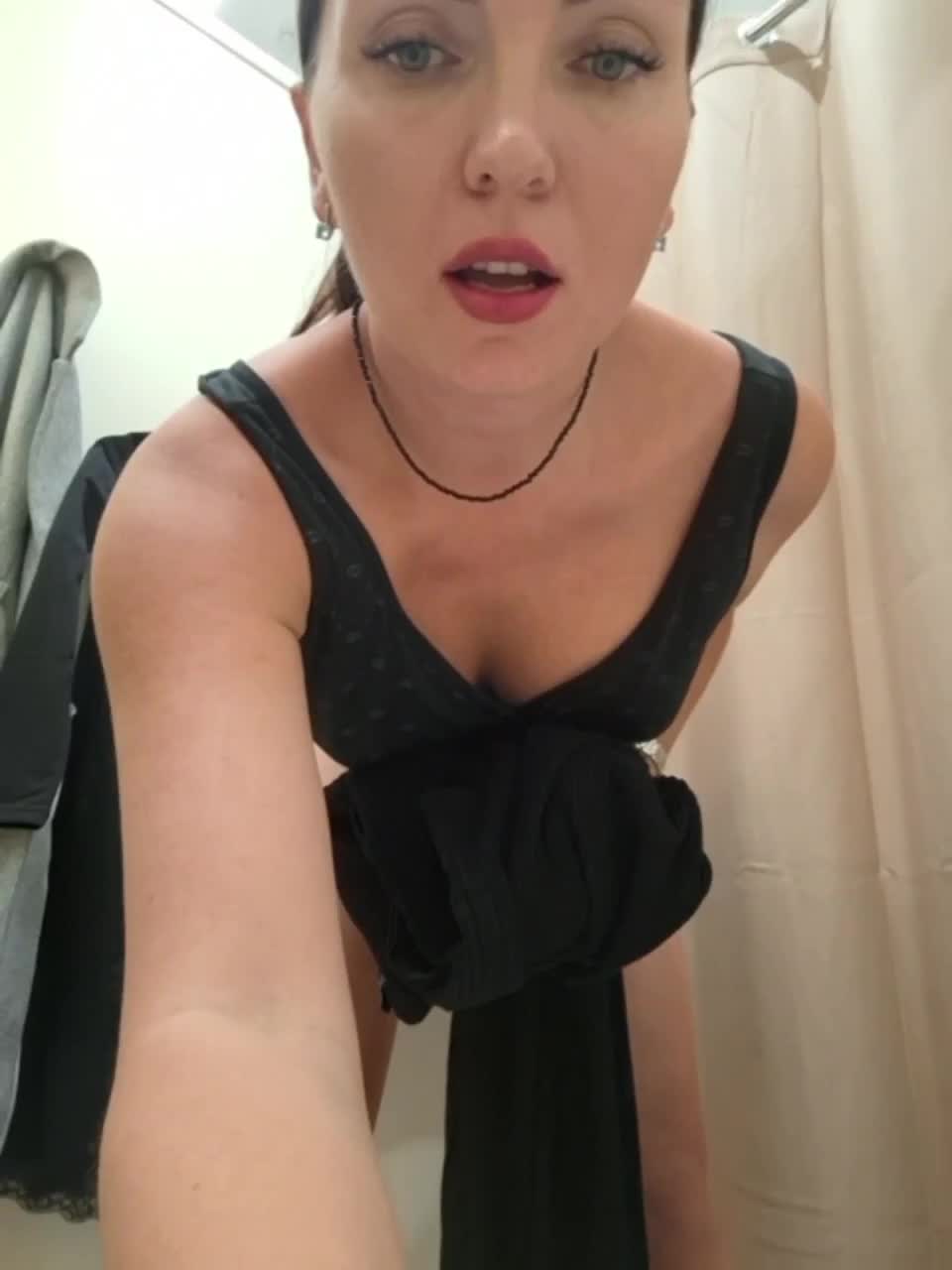 DIVORA Cam Model Chat October 29, 2025