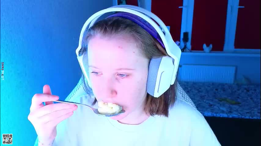 moon_avengers Cam Model Chat October 29, 2025