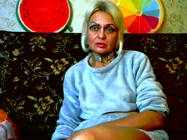 GardenerofIllusions Cam Model Chat October 29, 2025