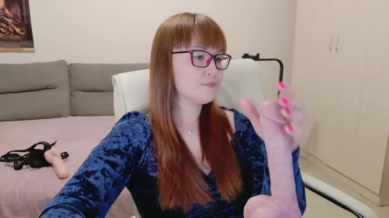 MISTRESS-FOX Cam Model Chat October 29, 2025