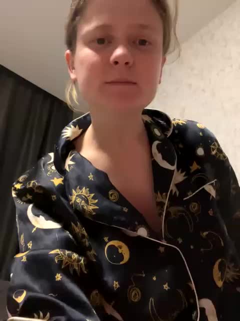 Lowensand Cam Model Chat October 29, 2025