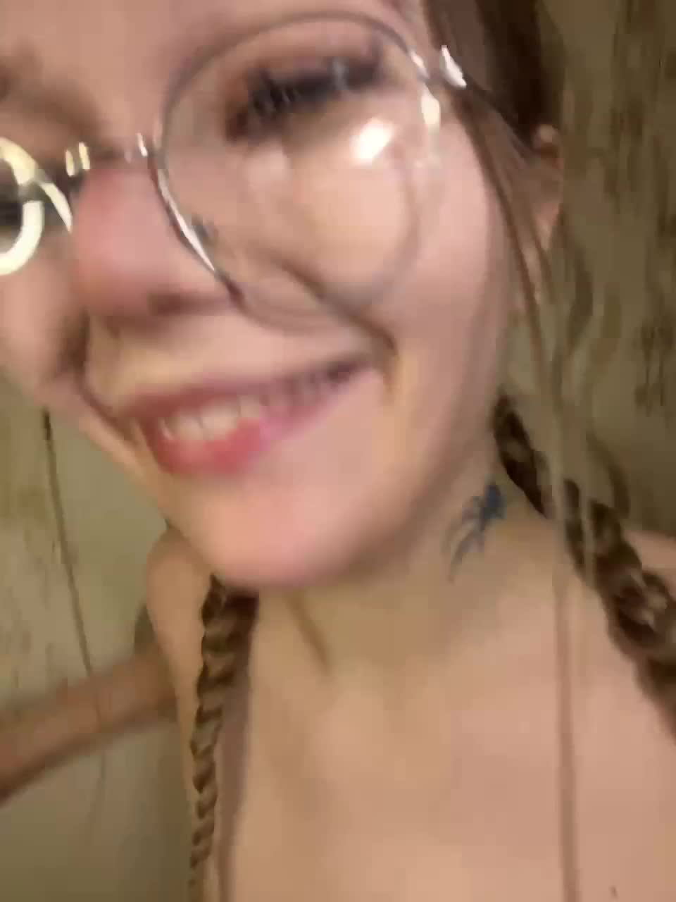 MelMooon Cam Model Chat October 29, 2025