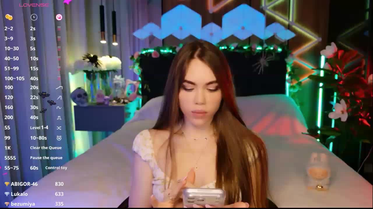 MimiForce Cam Model Chat October 29, 2025