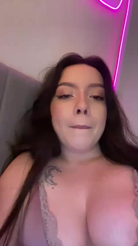 ElliLin Cam Model Chat October 29, 2025