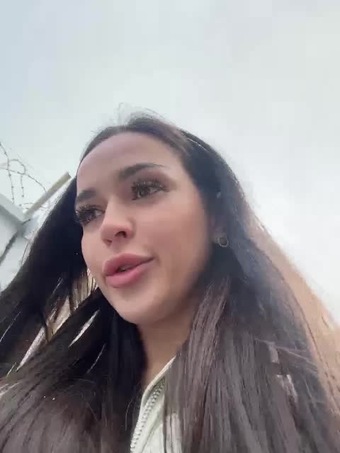 -Sasha-Orlova- Cam Model Chat October 29, 2025