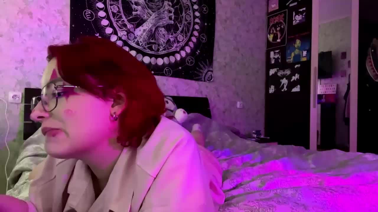 YoungAvenoso Cam Model Chat October 29, 2025