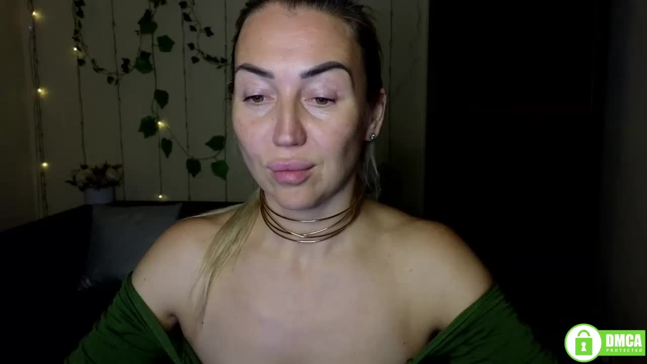 Jullyblondkiss Cam Model Chat October 29, 2025