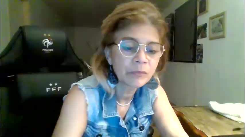 francelune Cam Model Chat October 29, 2025