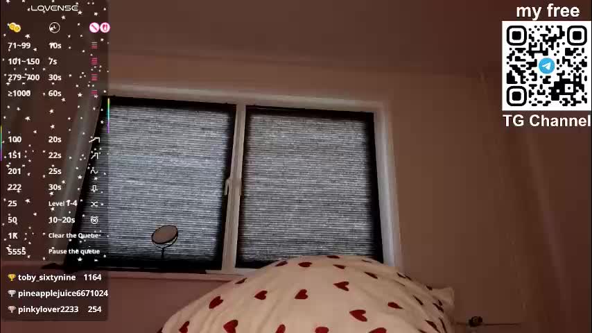 cherry_pie_88 Cam Model Chat October 29, 2025