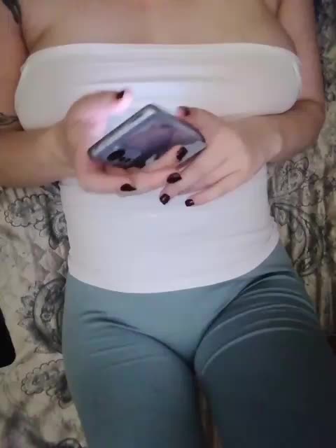 -Tiffany- Cam Model Chat October 29, 2025