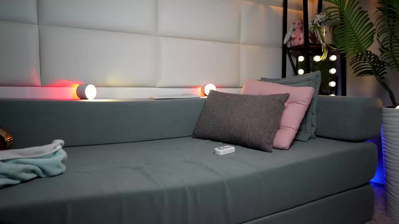 JuliaDragon Cam Model Chat October 29, 2025