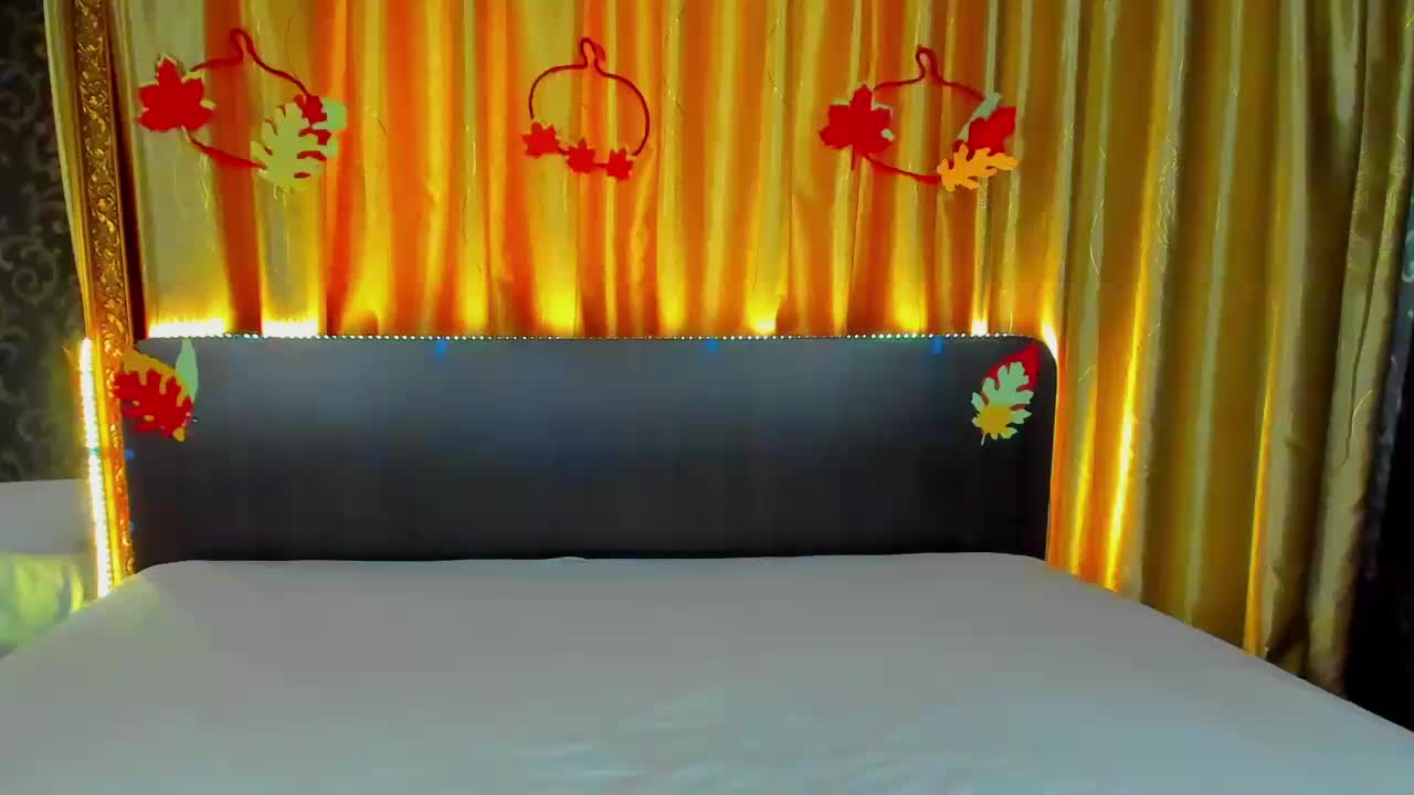 Polly-Love Cam Model Chat October 29, 2025