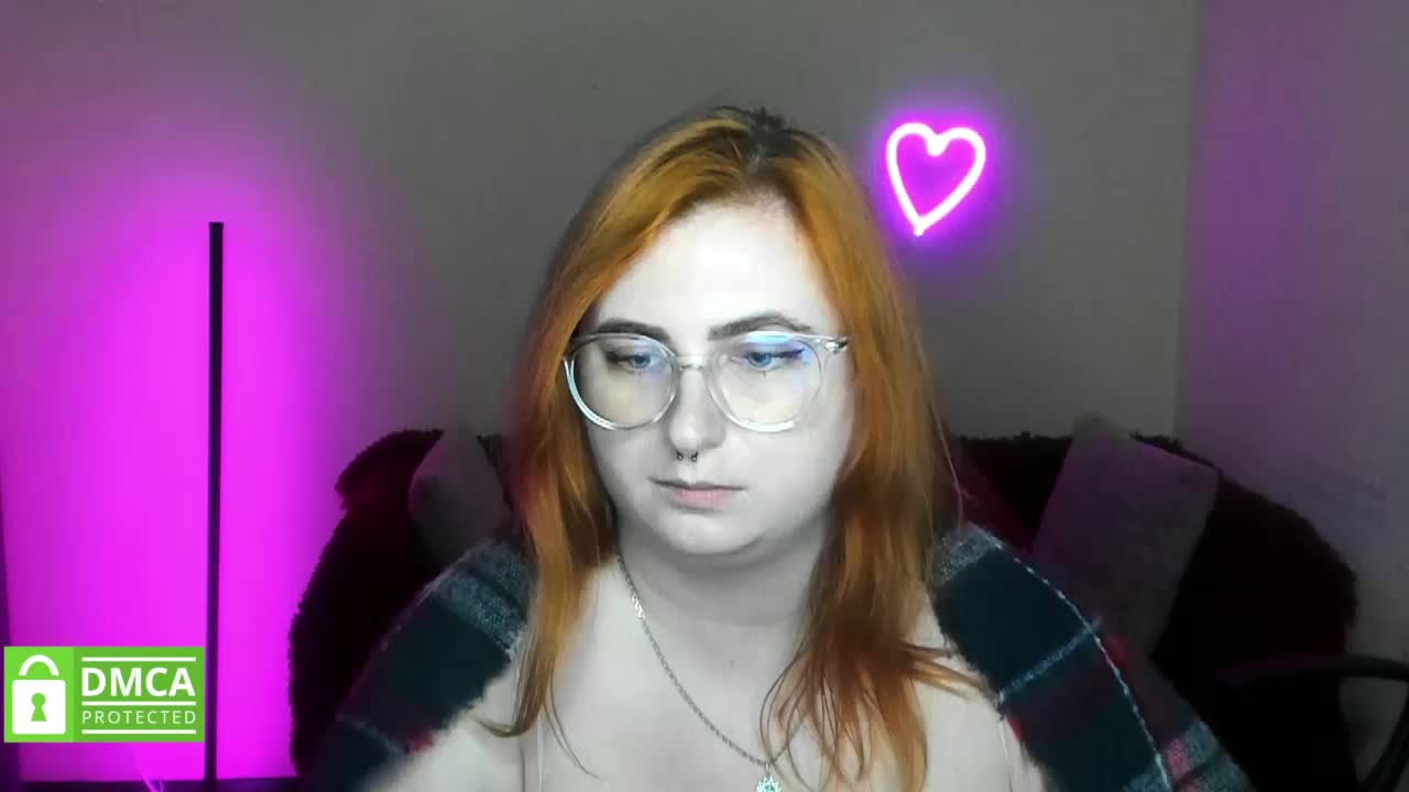 Aliciaredluv Cam Model Chat October 29, 2025