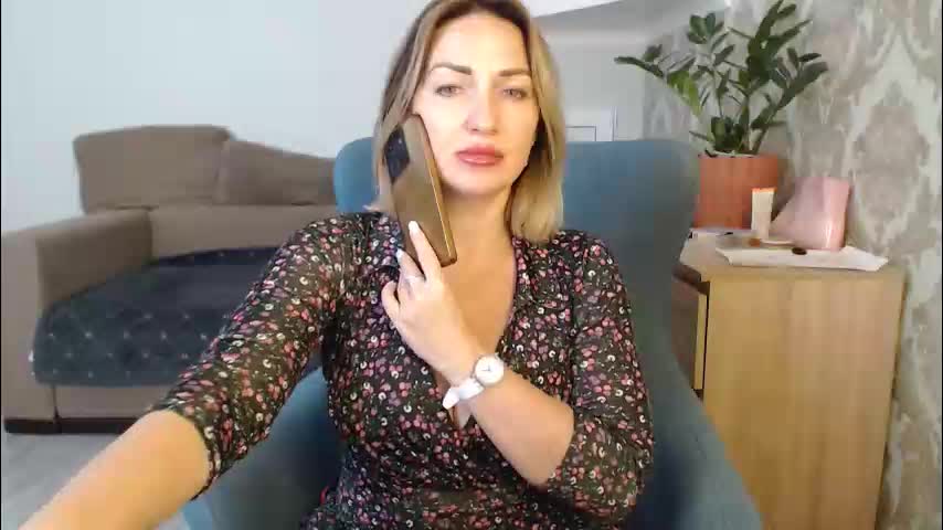 mallinia Cam Model Chat October 29, 2025