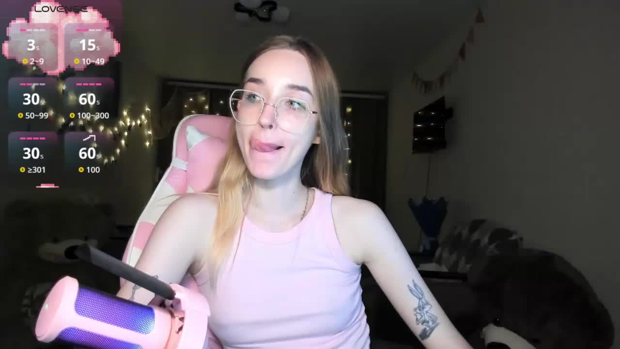 Polikinesis Cam Model Chat October 29, 2025