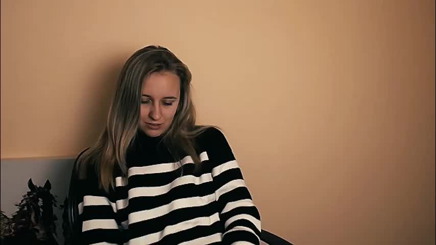 _nicole_new Cam Model Chat October 29, 2025