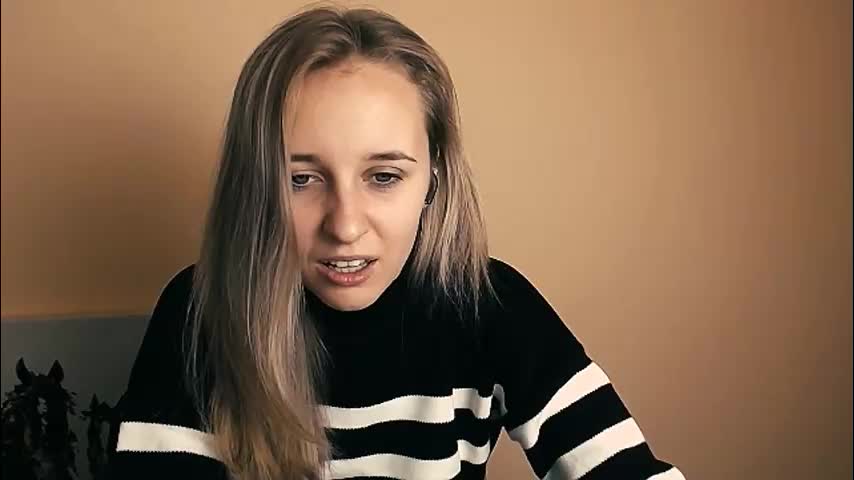 _nicole_new Cam Model Chat October 29, 2025