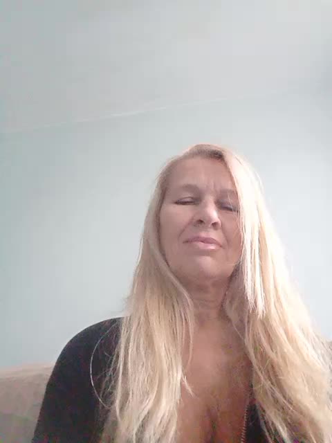 Victoria-sexi Cam Model Chat October 29, 2025