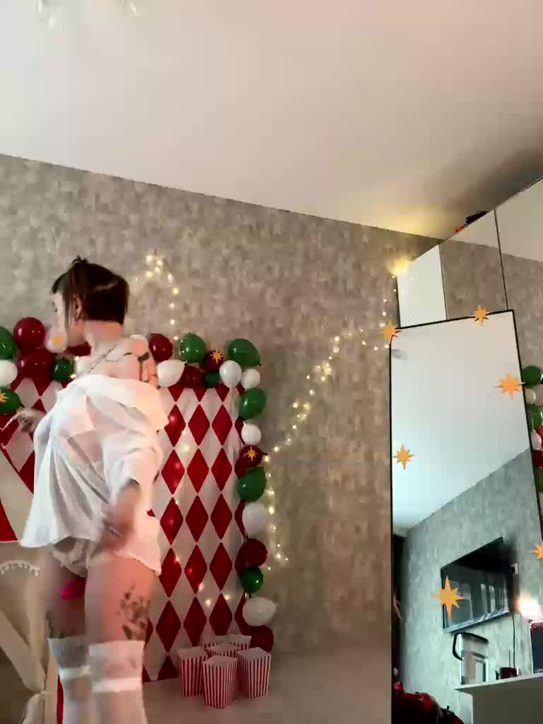 LolyMolly Cam Model Chat October 29, 2025