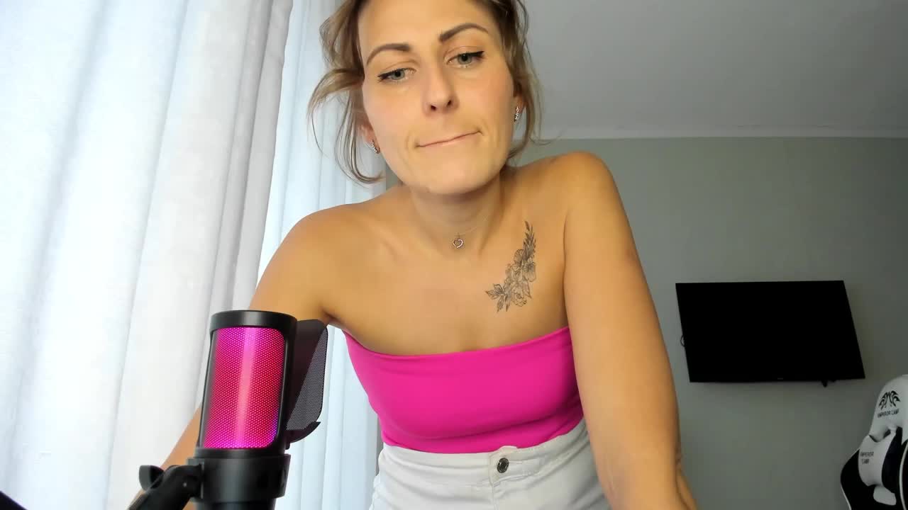 Kiza9 Cam Model Chat October 29, 2025