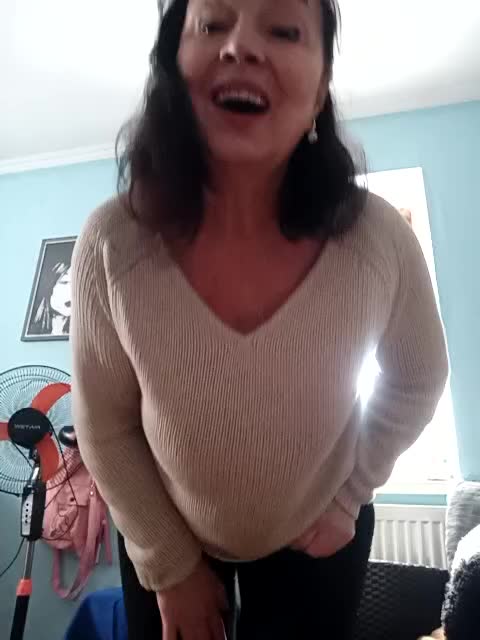 asya18 Cam Model Chat October 29, 2025