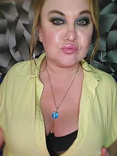 -Your_dream- Cam Model Chat October 29, 2025