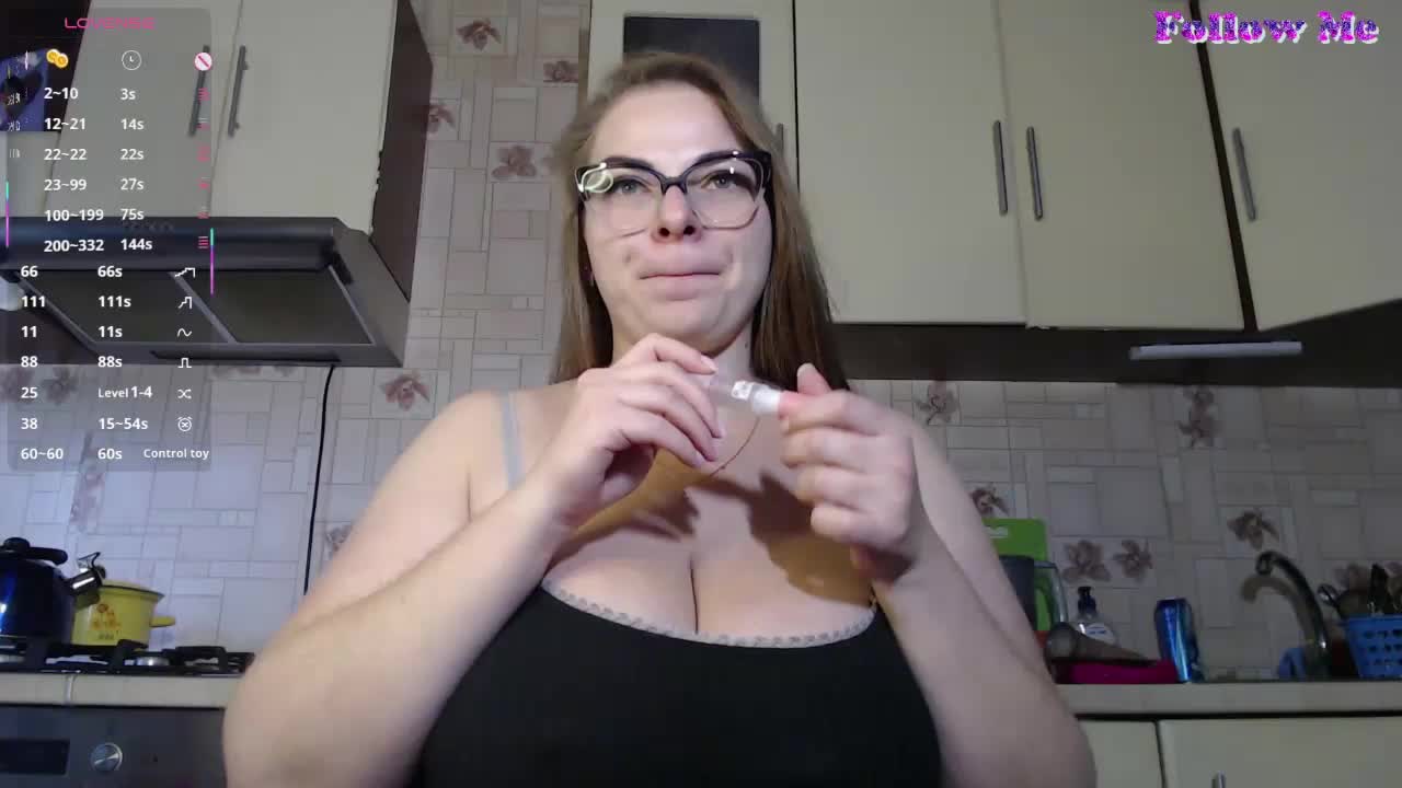 CarolinaDiamond33 Cam Model Chat October 29, 2025