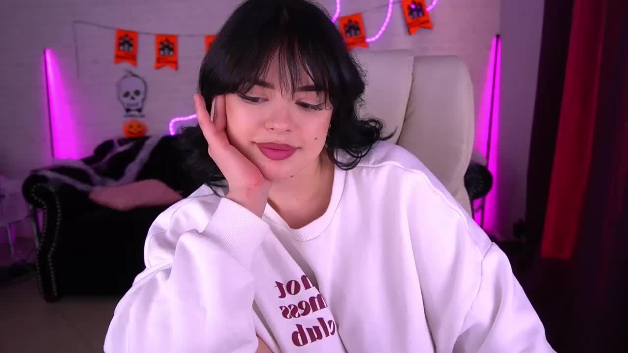 DaenerysDaen Cam Model Chat October 29, 2025