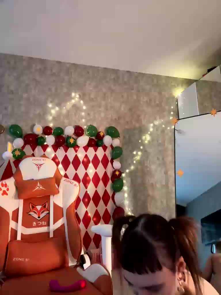 LolyMolly Cam Model Chat October 29, 2025