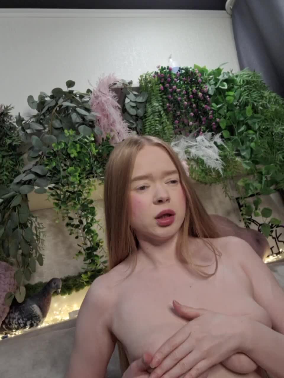 -scyrim- Cam Model Chat October 29, 2025