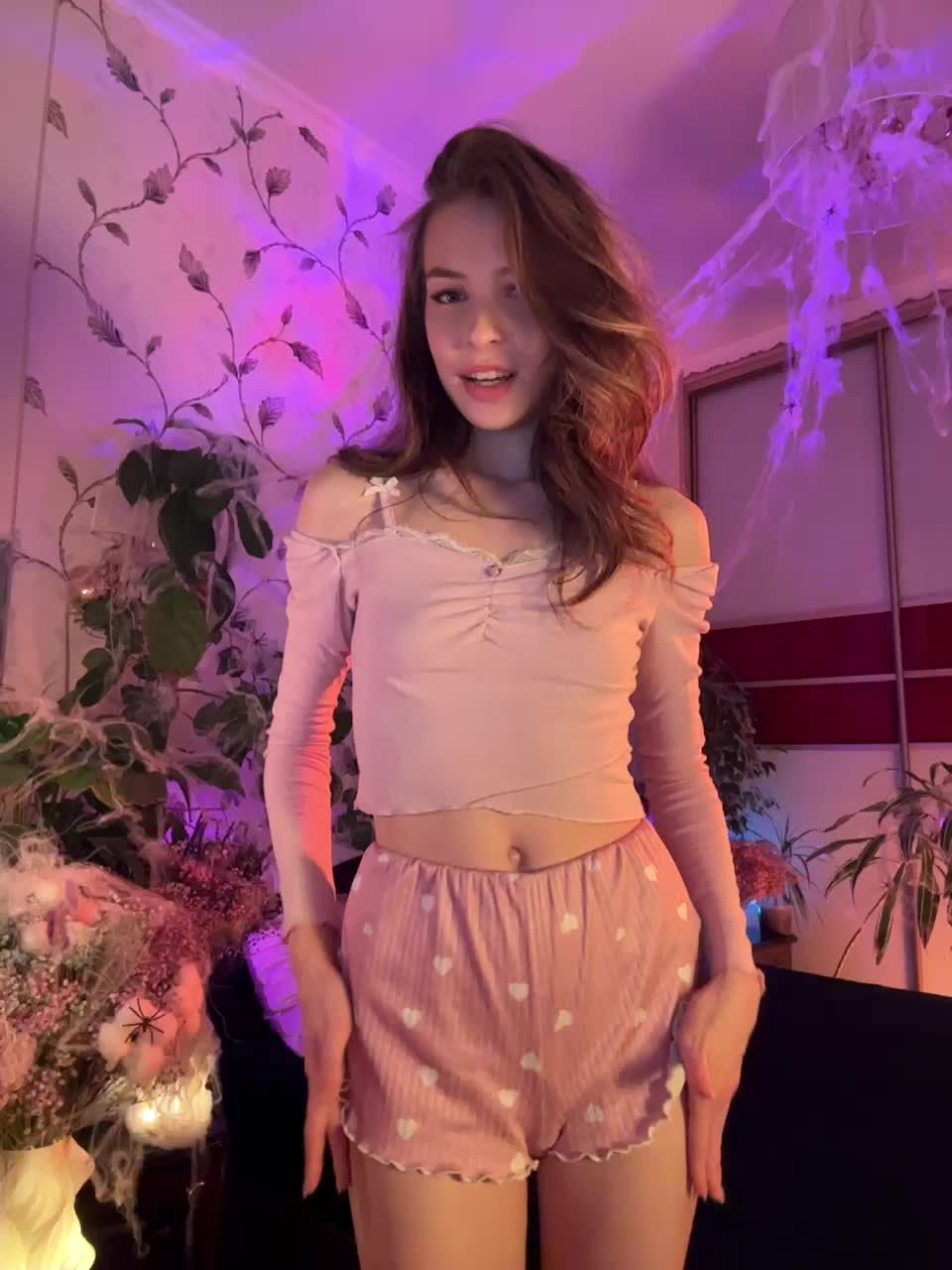 WednesdayFridayAddams Cam Model Chat October 29, 2025