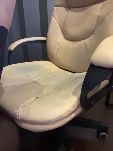 -ANGELIKA7741 Cam Model Chat October 29, 2025