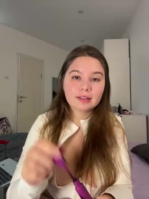 Chiculya Cam Model Chat October 29, 2025