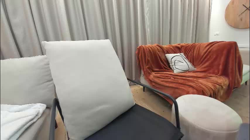 ehotlovea Cam Model Chat October 29, 2025