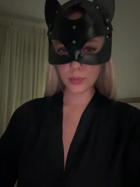 MissDafne Cam Model Chat October 29, 2025