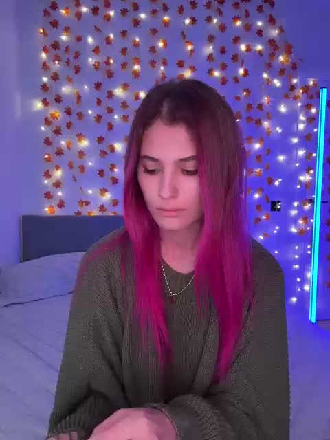 FOX69LOVE Cam Model Chat October 29, 2025