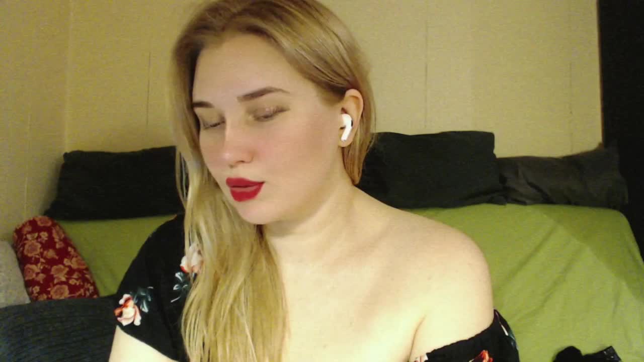 _LILKA_ Cam Model Chat October 29, 2025