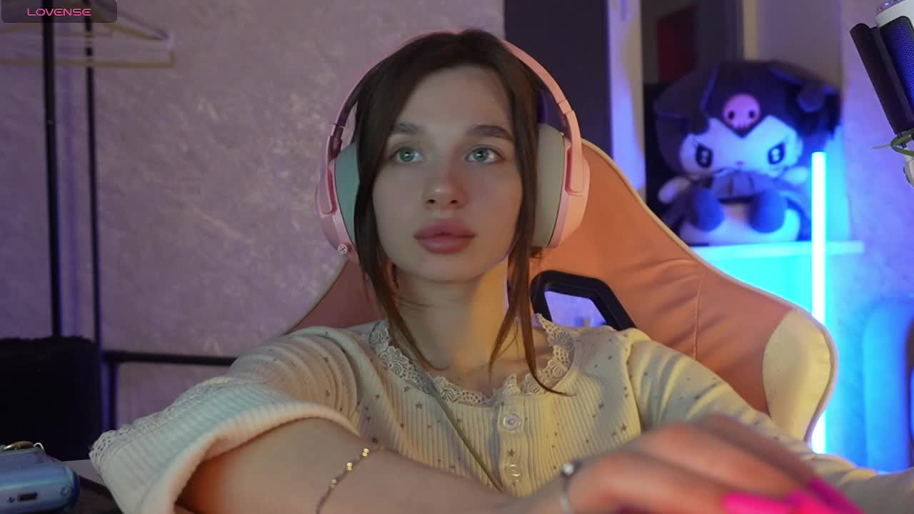 _Polly_ Cam Model Chat October 29, 2025