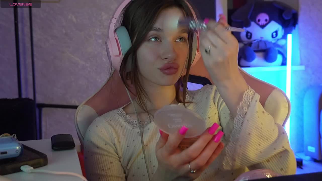 _Polly_ Cam Model Chat October 29, 2025