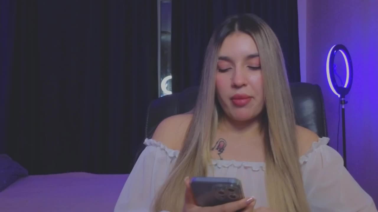 RoxyChilli Cam Model Chat October 29, 2025