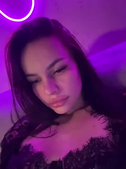 Klubnika13 Cam Model Chat October 29, 2025