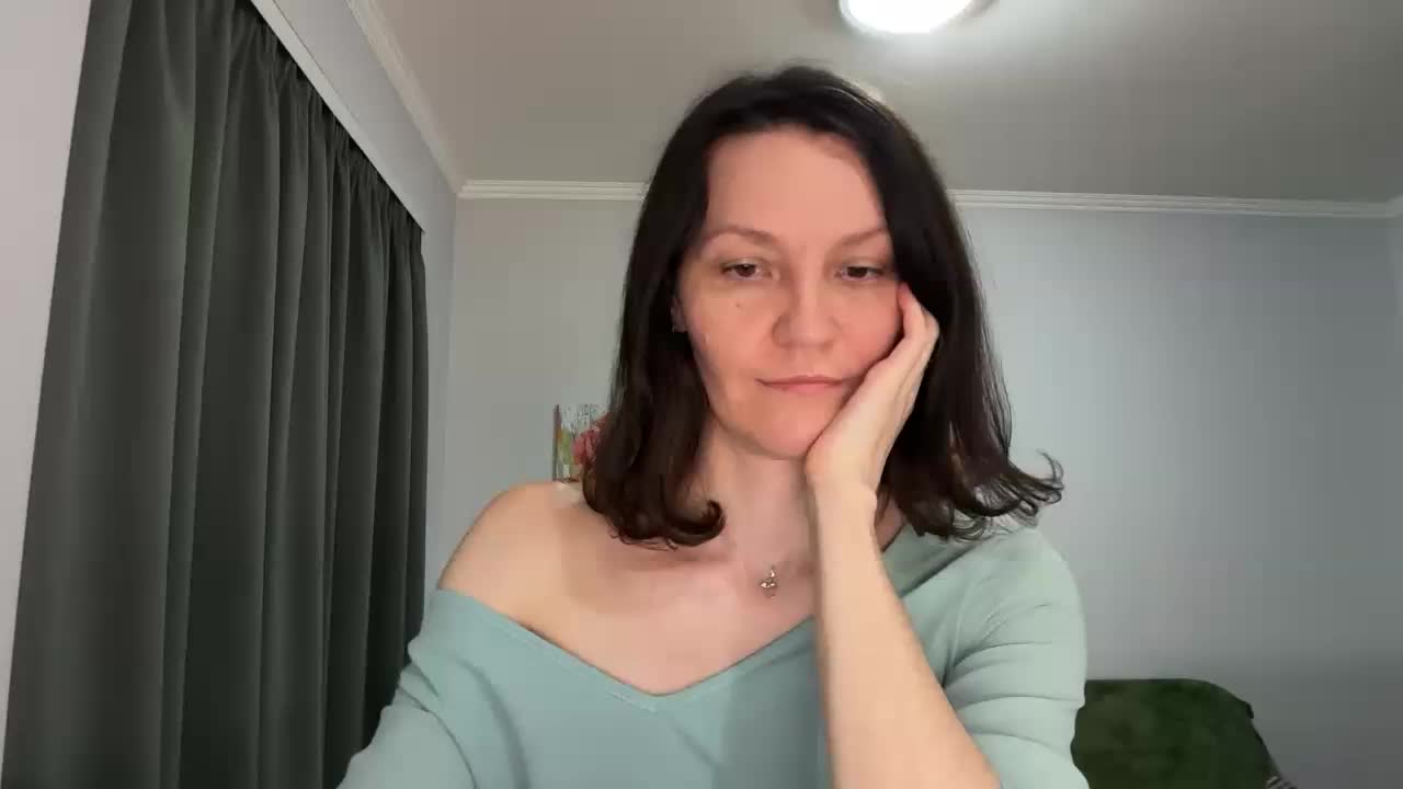 _lastochka_ Cam Model Chat October 29, 2025