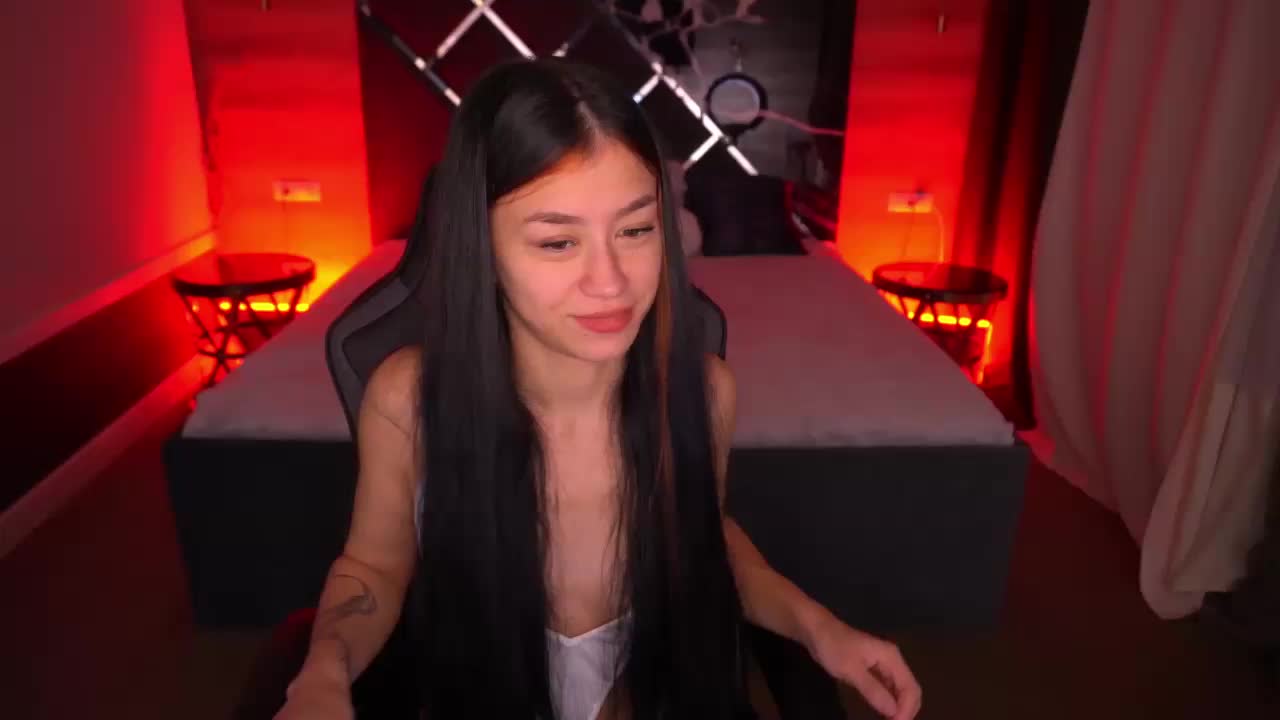 FataleNellie Cam Model Chat October 29, 2025