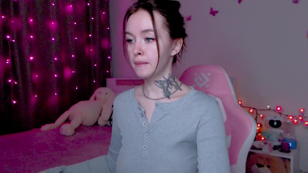 NaughtyMable Cam Model Chat October 29, 2025