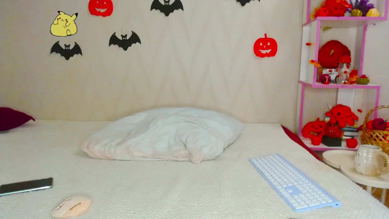 pikach00 Cam Model Chat October 29, 2025