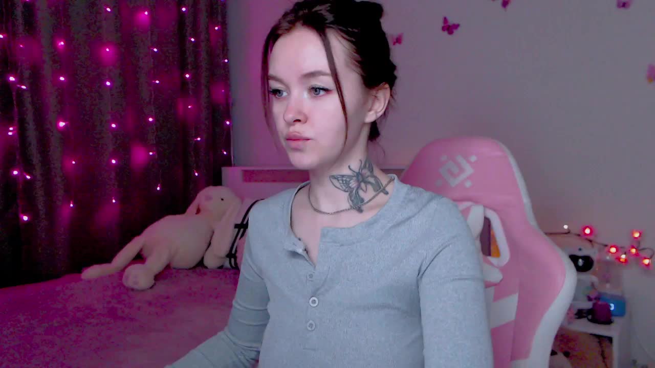 NaughtyMable Cam Model Chat October 29, 2025