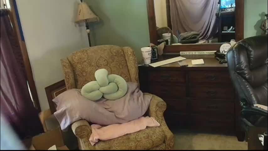 hidden_gold_milf Cam Model Chat October 29, 2025