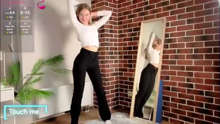 moirawenzinger Cam Model Chat October 29, 2025