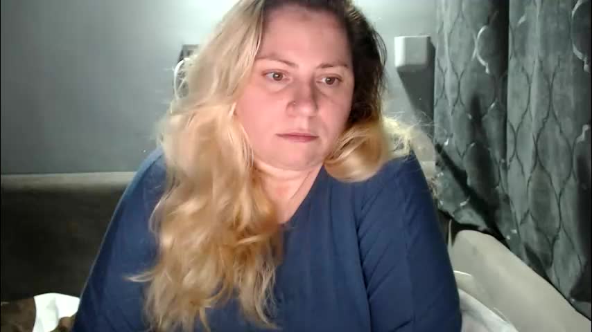 candycream74 Cam Model Chat October 29, 2025