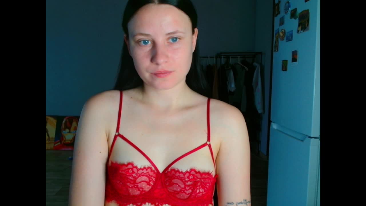 VikiKelt Cam Model Chat October 29, 2025